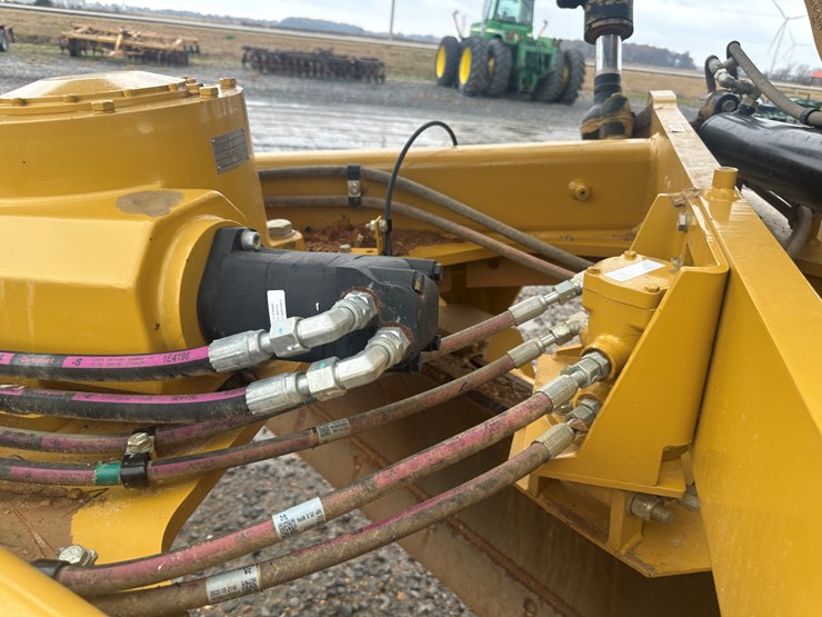 2022-caterpillar-140gc-awd-image-100