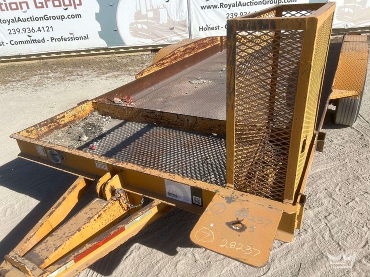 yellow-ball-trailer-image-6