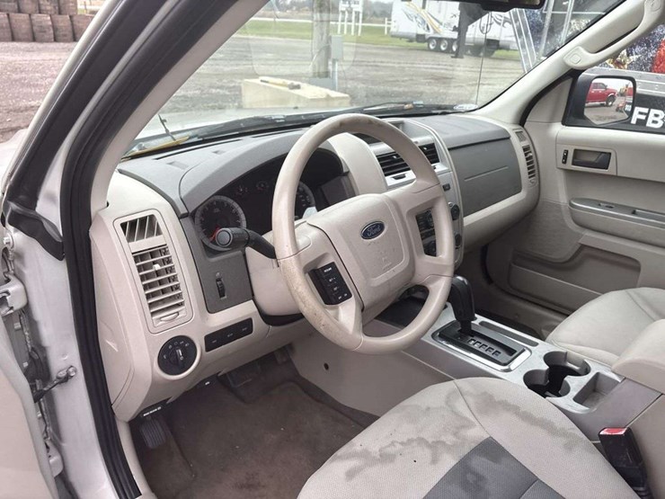 2008-ford-escape-image-21