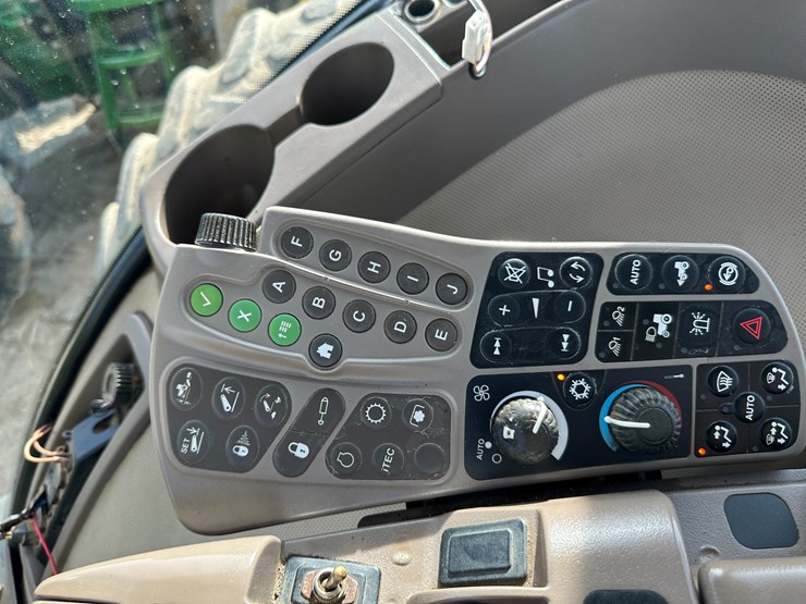 2010-john-deere-8360r-image-68