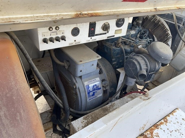 coleman-15'-portable-adj.-light-plant,-diesel-image-10