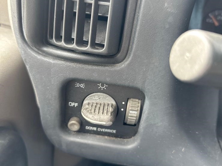 1998-chevrolet-express-1500-image-29