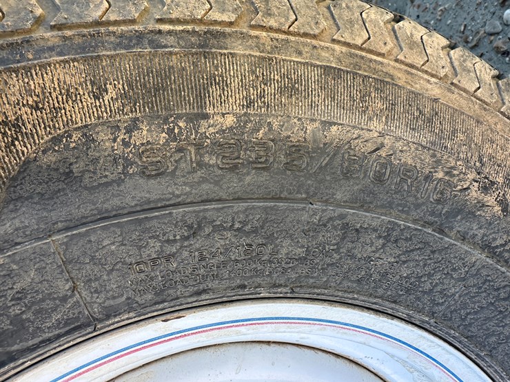 #33719-•-frontier-wheelz-42'-tri/a-header-trailer-image-8