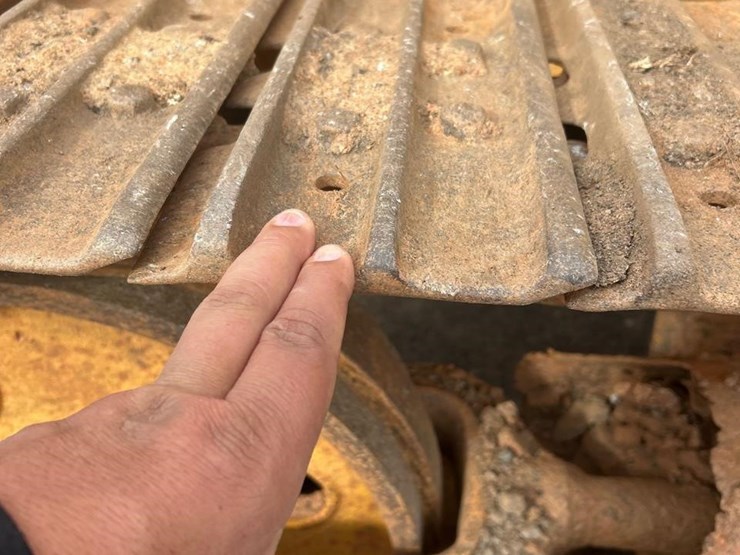 komatsu-d31s-16-image-10