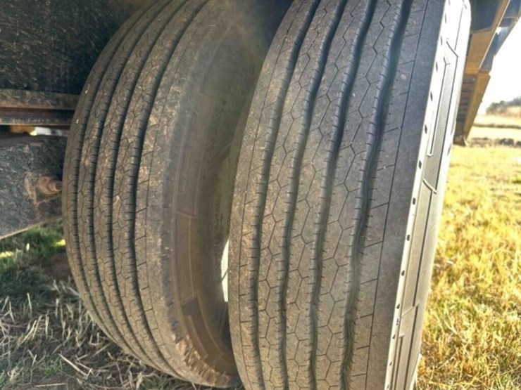 2008-titan-trailer-image-15