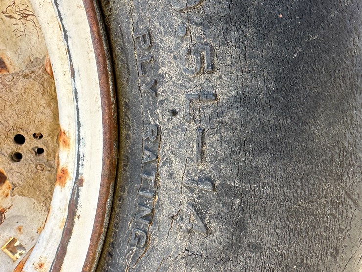 #33755-•-8'-chisel-plow-image-5