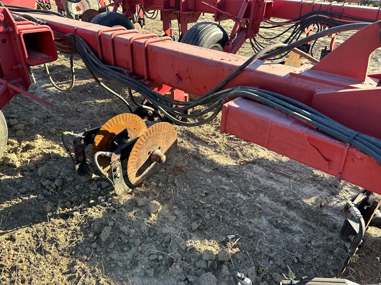 #33740-•-~20'-row-crop-cultivator-image-18
