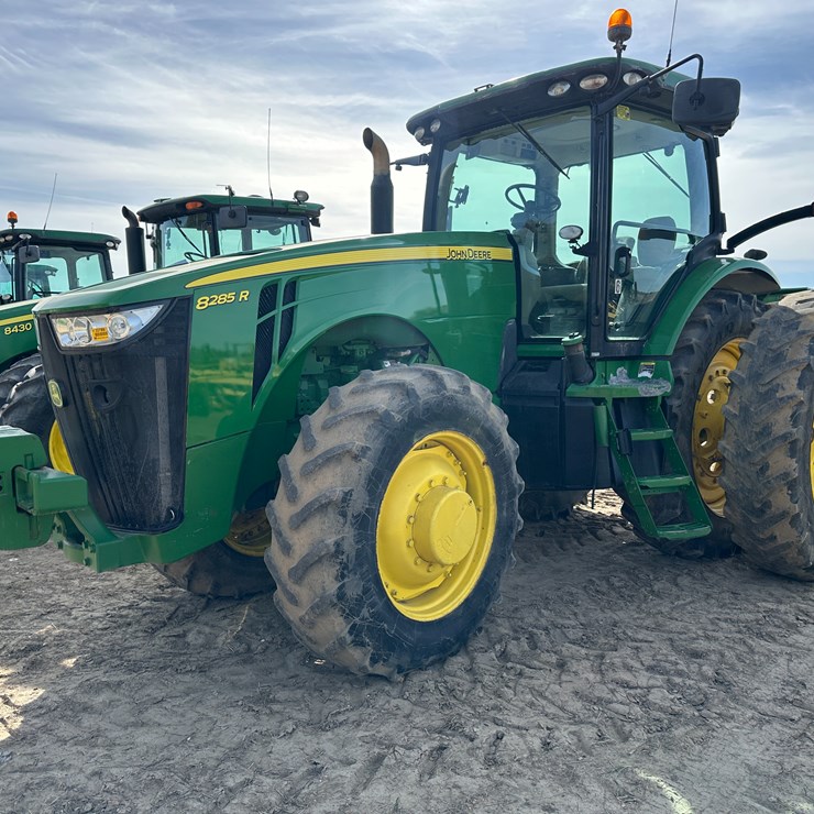 2010 JOHN DEERE 8285R