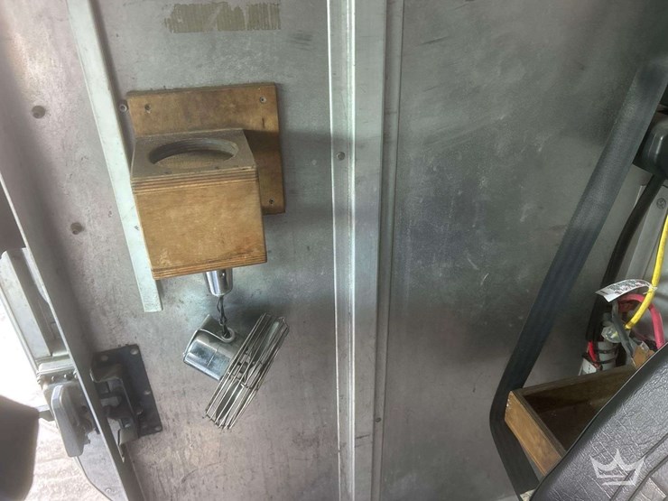 2017-freightliner-mt55-image-24