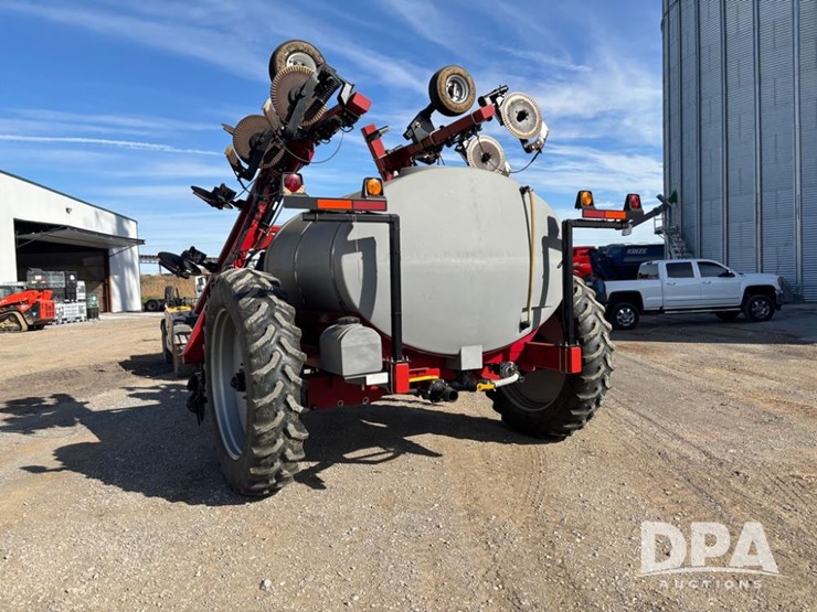 case-ih-2800-image-7