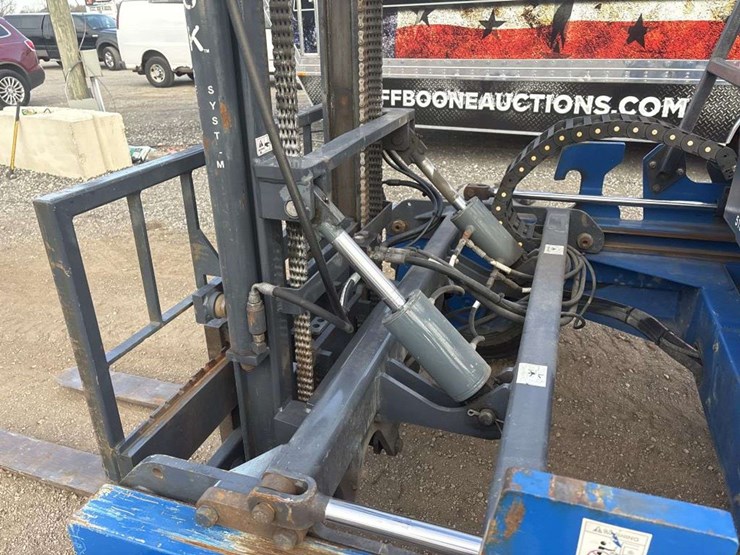 2006-princeton-piggyback-moffett-fork-lift-image-11