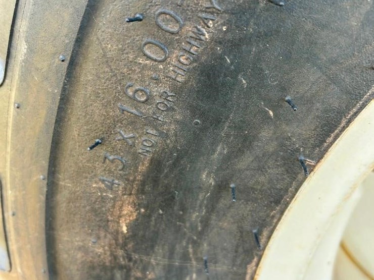 2016-new-holland-workmaster-37-image-52