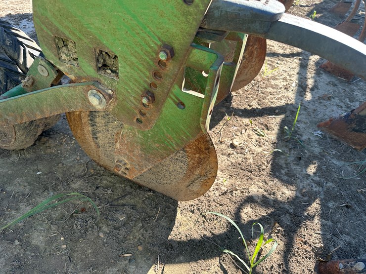 john-deere-16-image-34