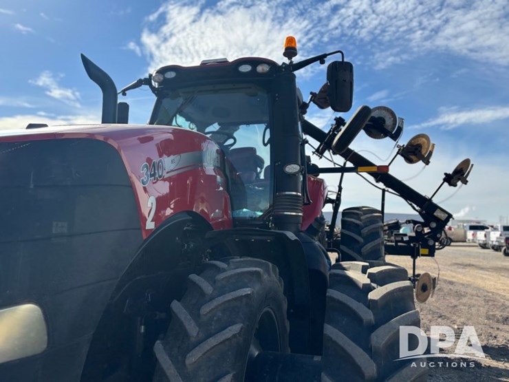 2018-case-ih-340-image-11