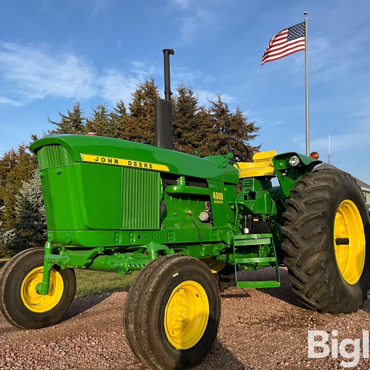 1972 JOHN DEERE 4000
