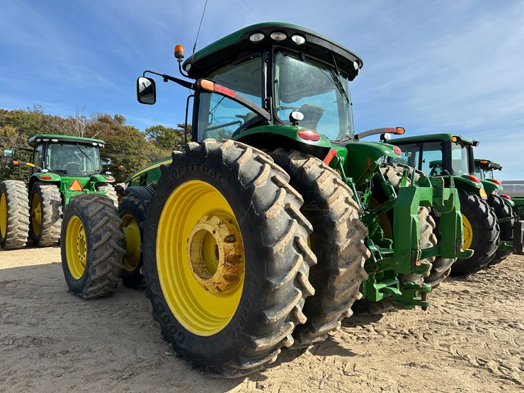 2016-john-deere-8320r-image-4