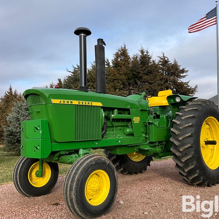 1972 JOHN DEERE 4320