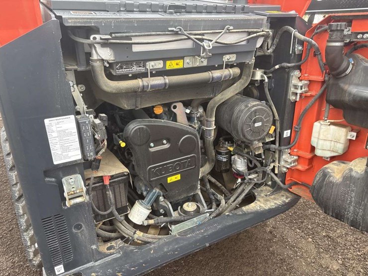 kubota-svl75-3-image-10