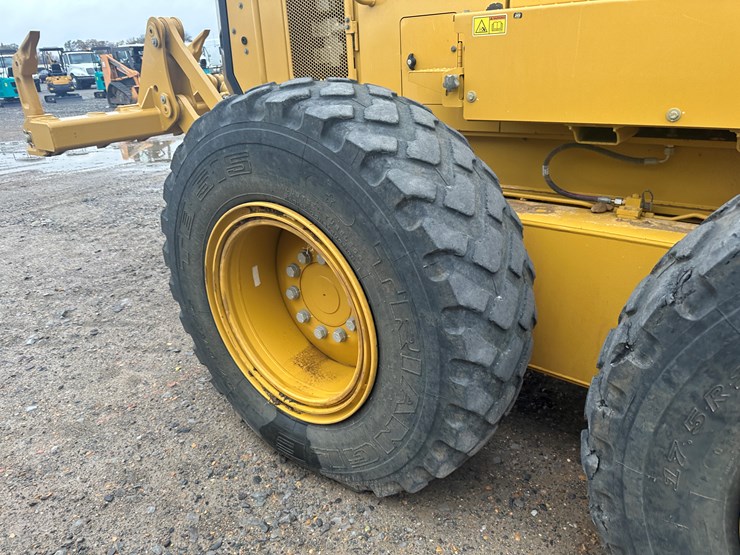 2022-caterpillar-140gc-awd-image-11