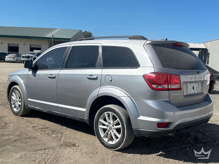 2015-dodge-journey-sxt-image-4