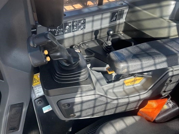 2021-caterpillar-d5-image-38