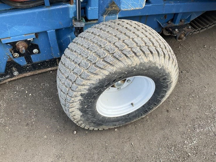 weiss-mcnair-magnum-x-s.p.-nut-harvester,-diesel-image-23