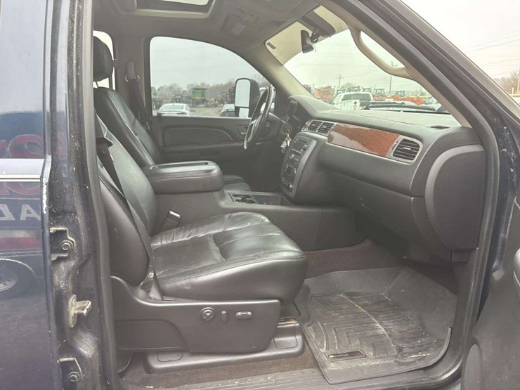 2008-gmc-3500-image-20