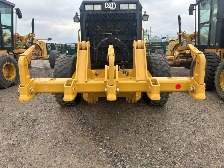 2022-caterpillar-140gc-image-20