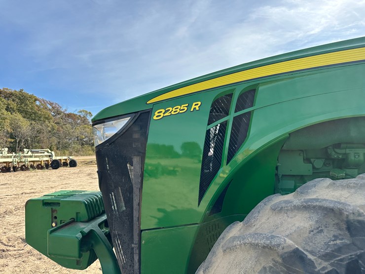 2010-john-deere-8285r-image-27