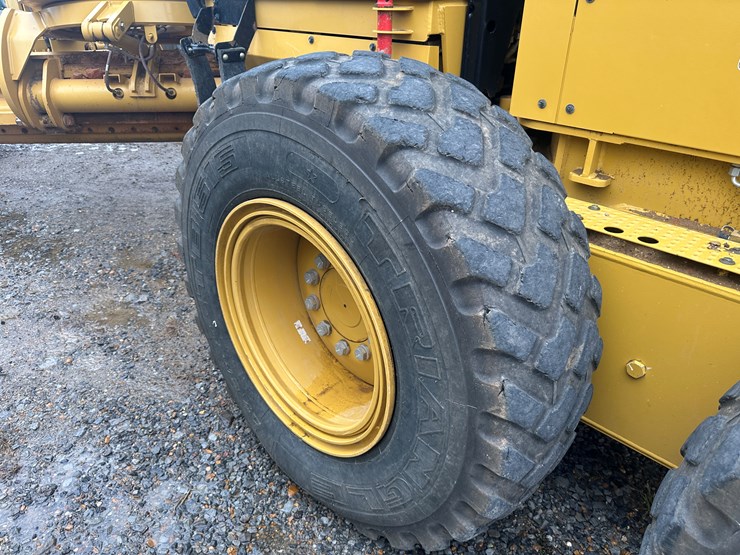 2022-caterpillar-140gc-image-7