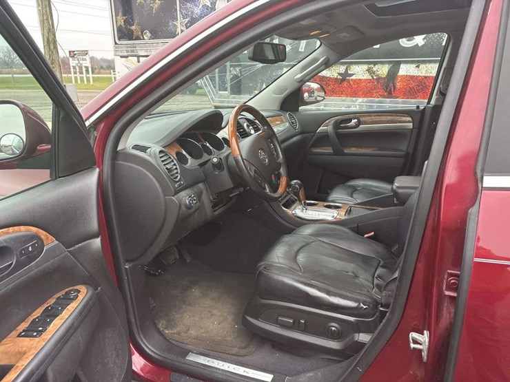 2011-buick-enclave-cxl-image-13