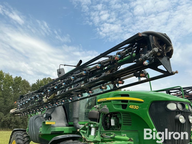 2012-john-deere-4830-image-16