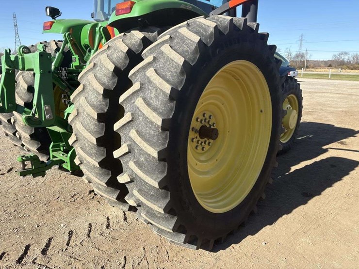 john-deere-8230-image-12