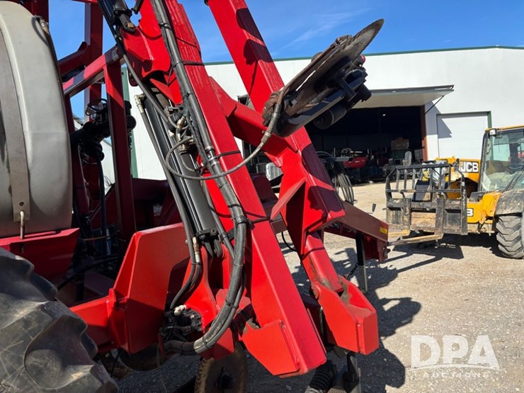 case-ih-2800-image-46