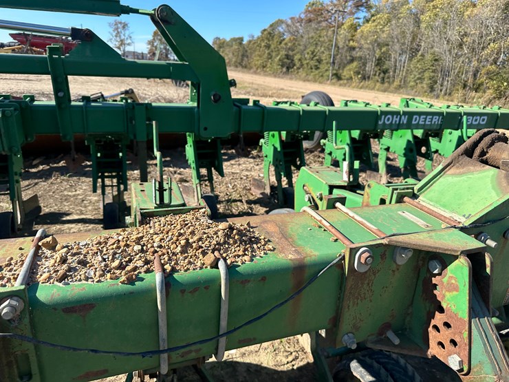 john-deere-16-image-63