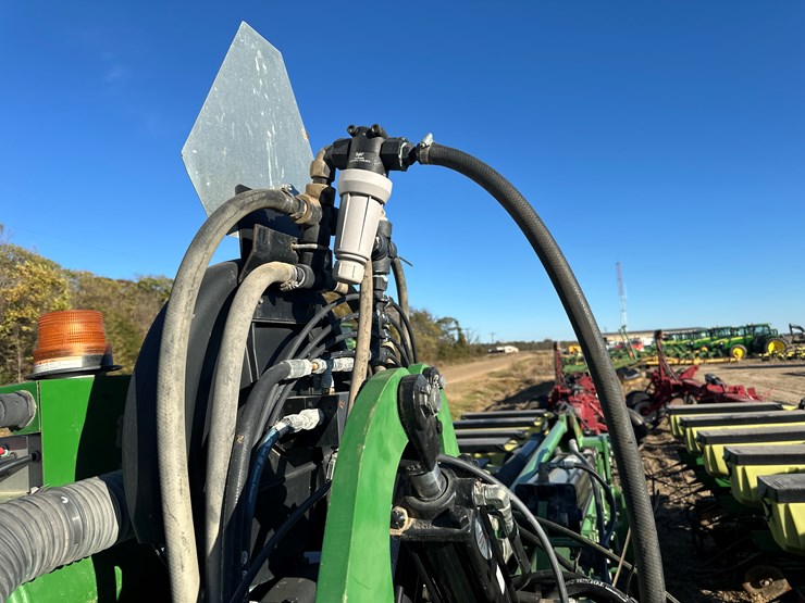 john-deere-1720-image-41