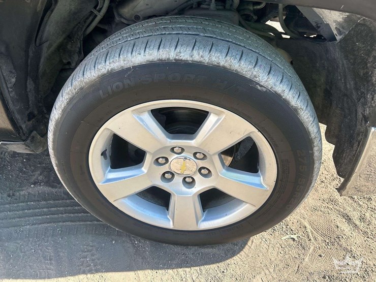 2015-chevrolet-silverado-1500-crew-cab-pickup-truck-image-24