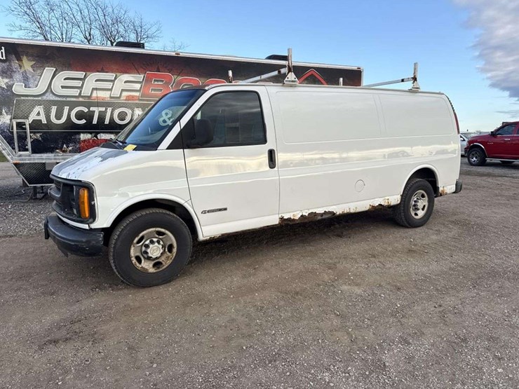2001-chevrolet-express-g2500-image-1