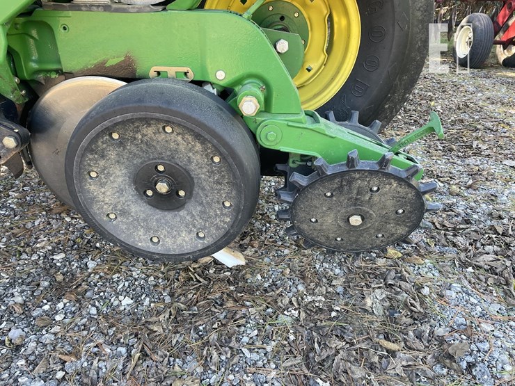 2011-john-deere-1770nt-image-8