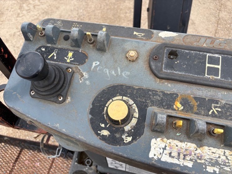 2007-jlg-800aj-image-32