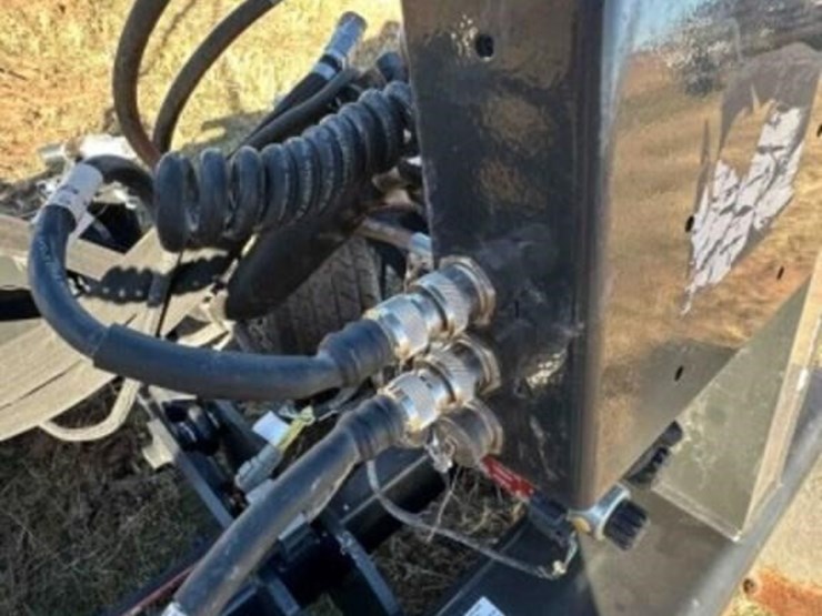 2023-bobcat-skid-steer-laser-guided-box-blade-image-6