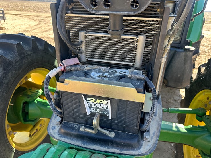 2011-john-deere-5095m-image-43