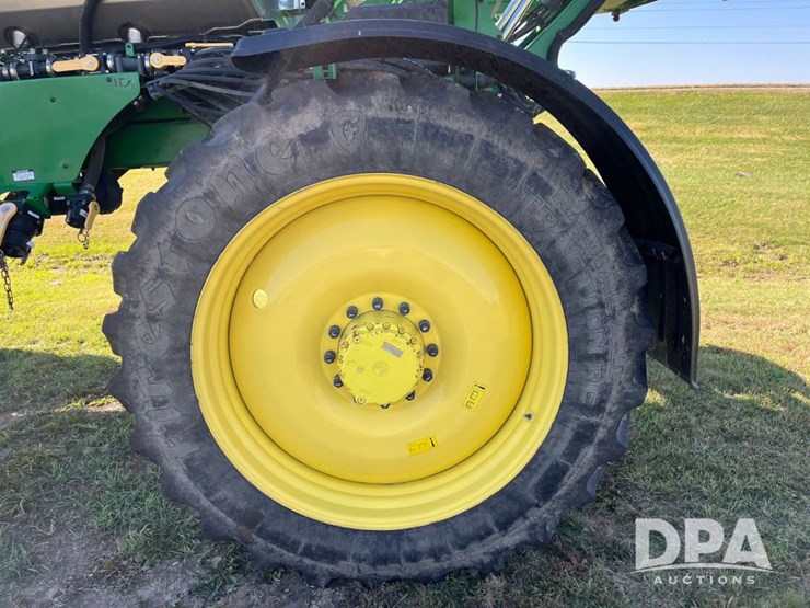 2021-john-deere-r4044-image-50