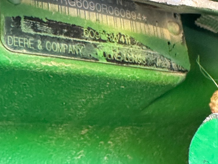 2010-john-deere-8360r-image-55