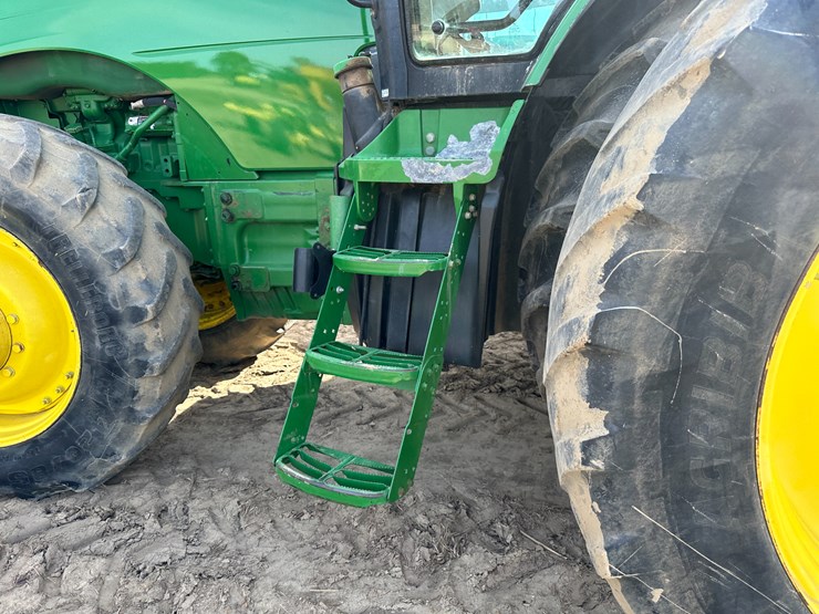 2010-john-deere-8285r-image-24