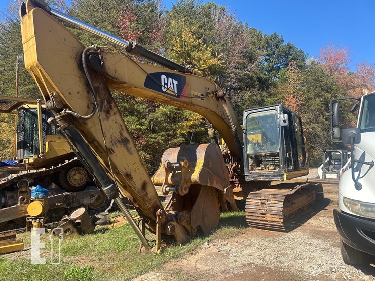 2014-caterpillar-320elrr-image-2