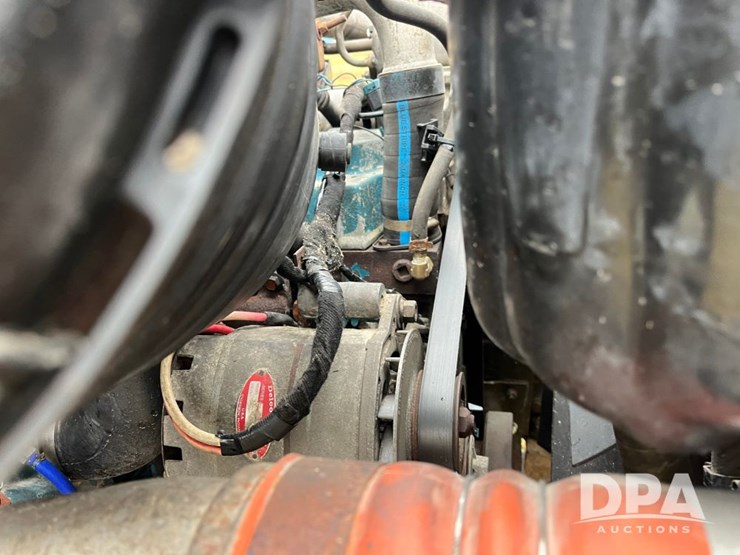 2004-international-7400-image-50