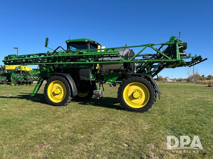 2022-john-deere-410r-image-4