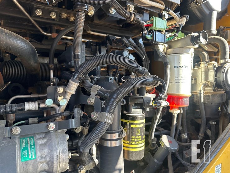 2018-komatsu-wa320-8-image-29