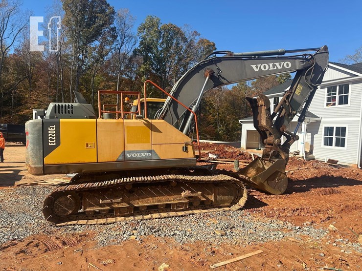 2017-volvo-ec220el-image-3